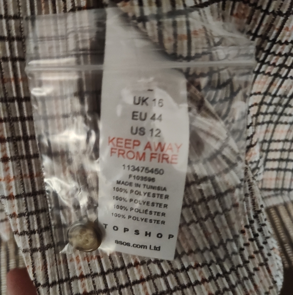 Plaid Button-Up Shirt - Picture 4 of 4